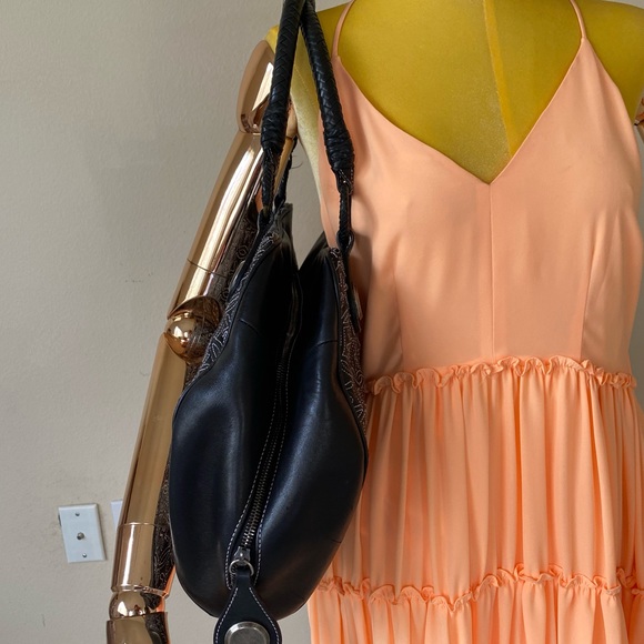 Alexander McQueen Black Large Shoulder Bag - Picture 2 of 15